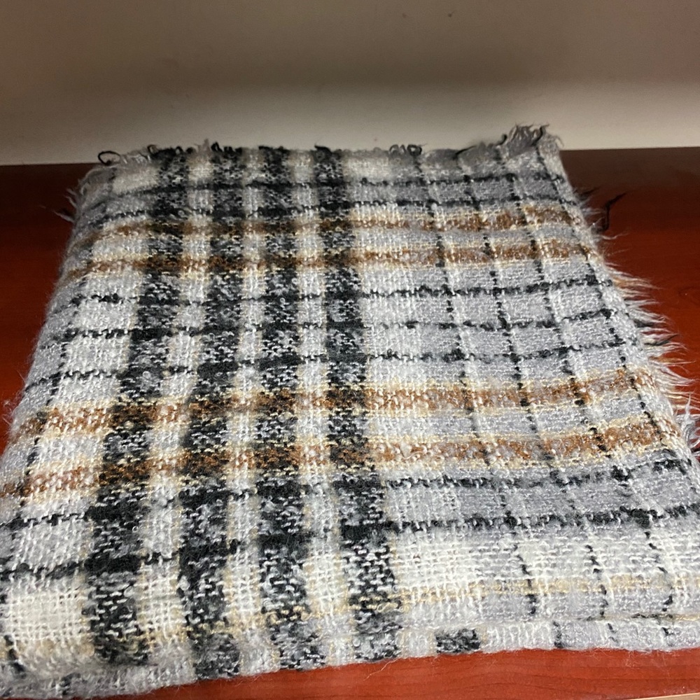 Scarf - Picture 5 of 5